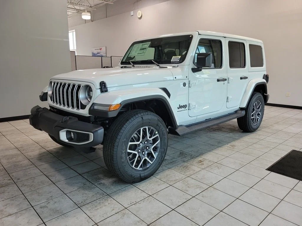 New 2025 Bright White Clear-Coat Exterior Paint Jeep Sahara image 2