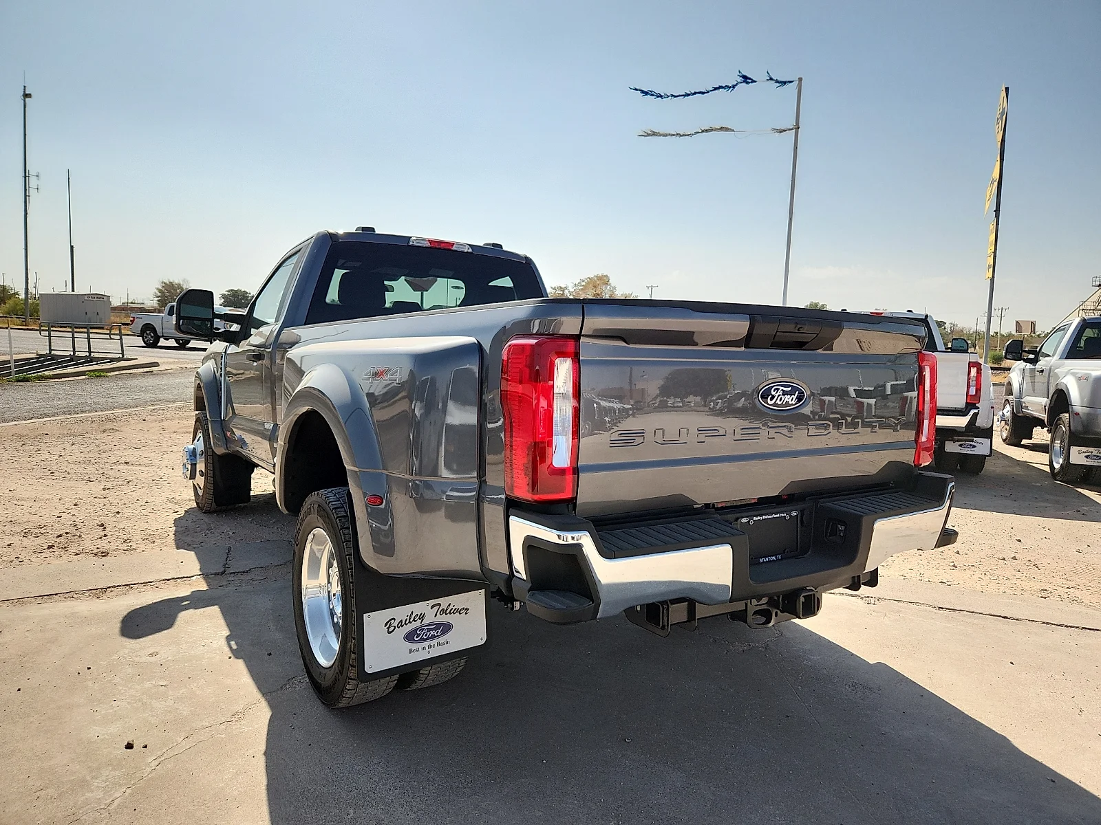 New 2027 Carbonized Gray Metallic Ford XLT image 5