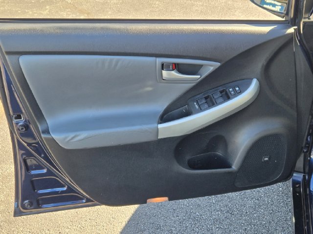 Used 2015 Blue Toyota Four image 16