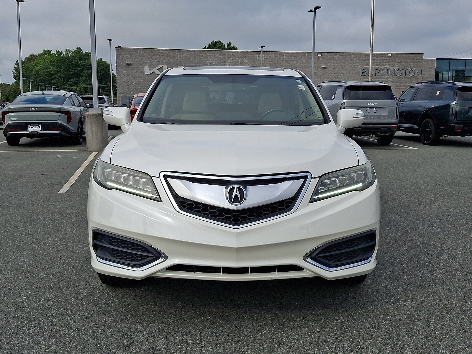 Used 2017 Crystal Black Pearl Acura Technology Package image 2