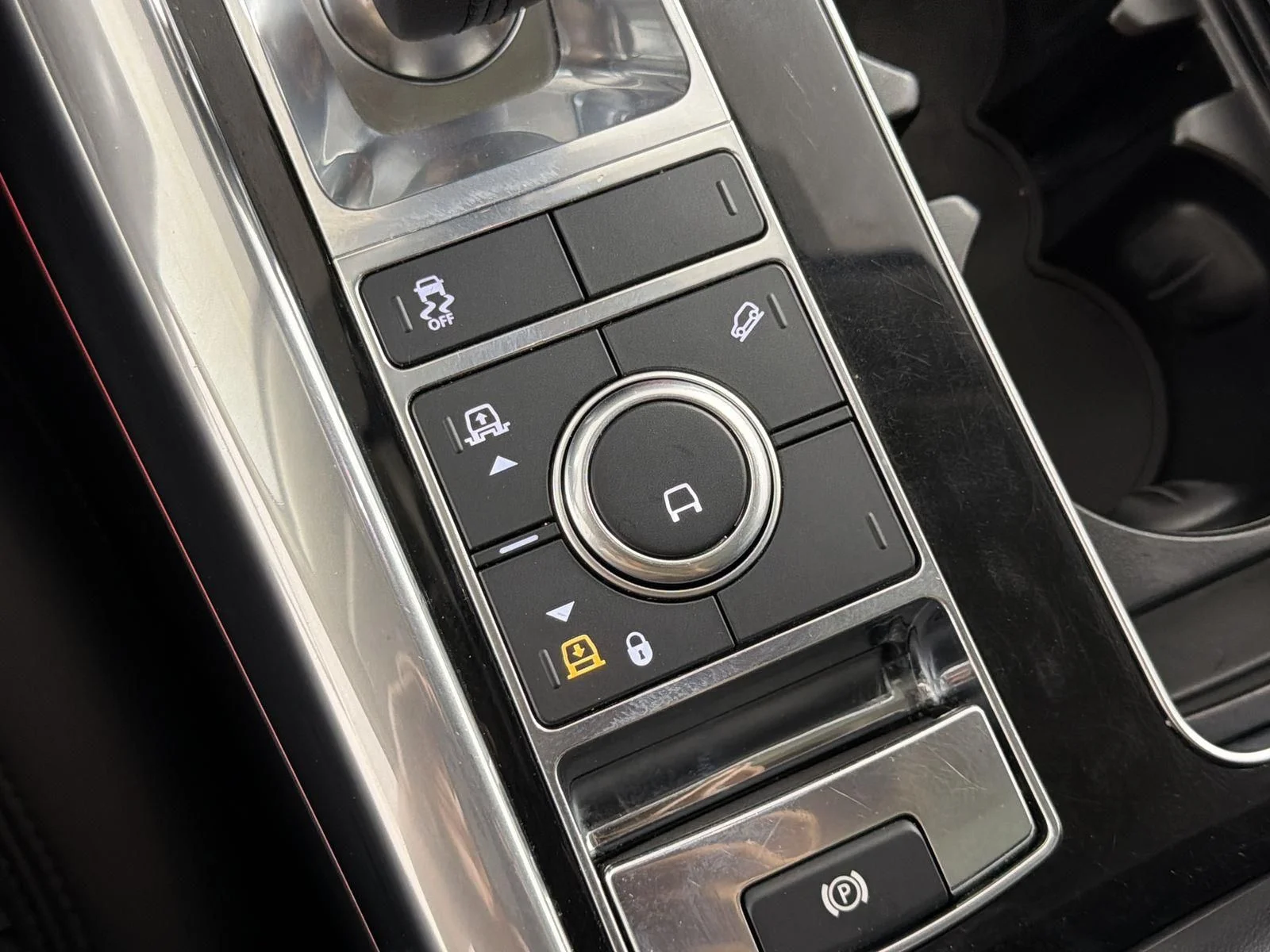 Used 2022 Eiger Gray Metallic Land Rover HSE Silver Edition image 19