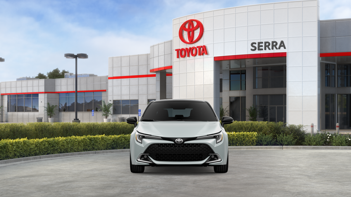 New 2026 Wind Chill Pearl with Midnight Black Metallic roof Toyota XSE image 18