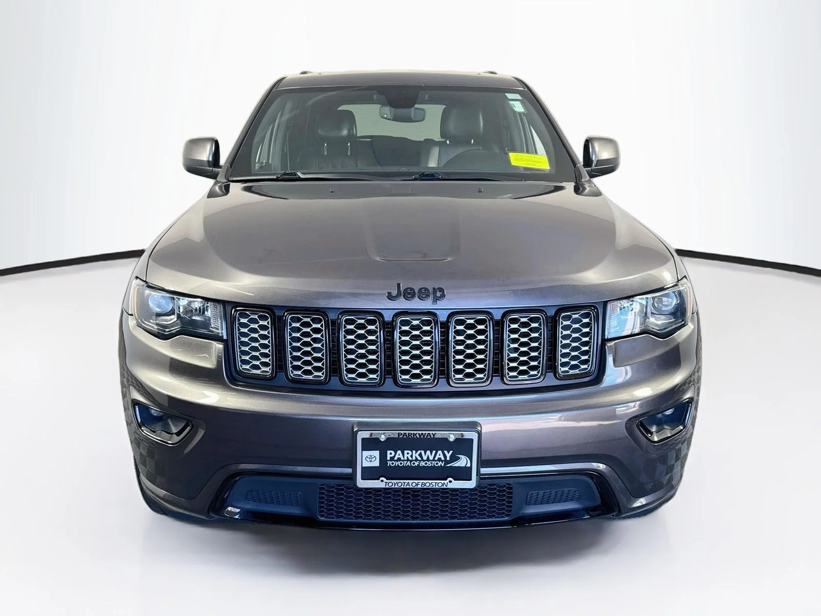 Used 2018 Gray Jeep Altitude image 2