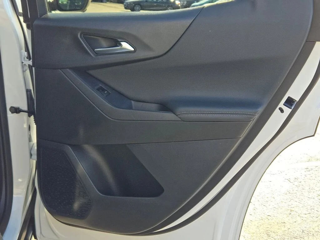2026 Chevrolet Equinox LT - Photo 11