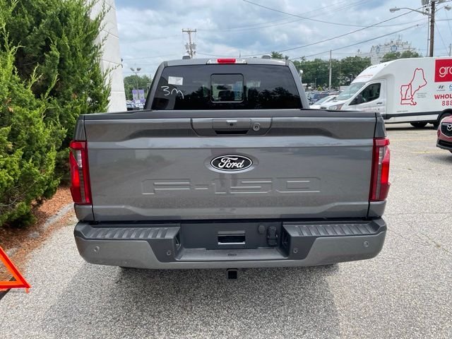 New 2026 Carbonized Gray Metallic Ford XLT image 8