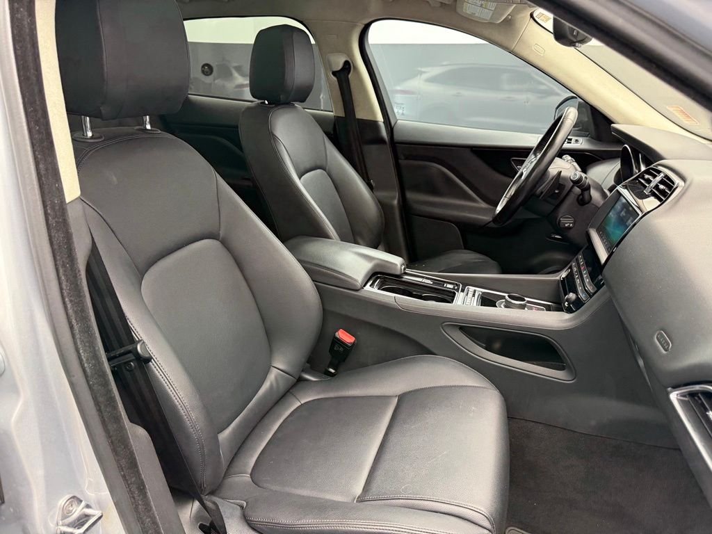 Used 2019 Silver Jaguar 25t Premium image 66