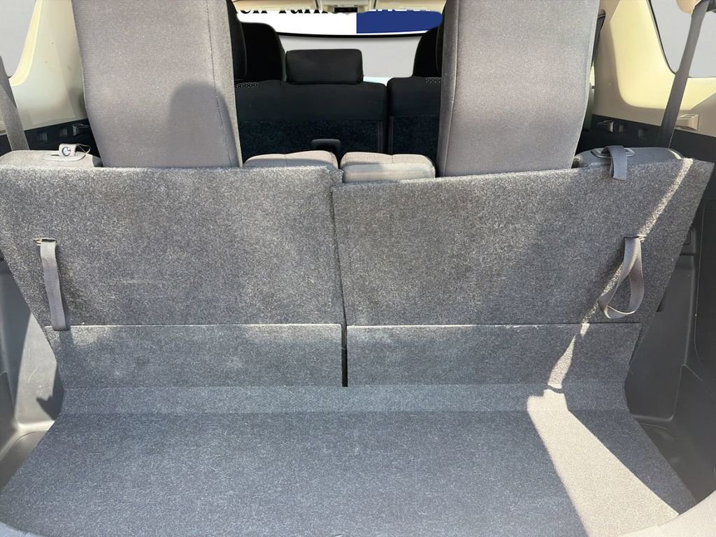Used 2020  Mitsubishi ES image 7