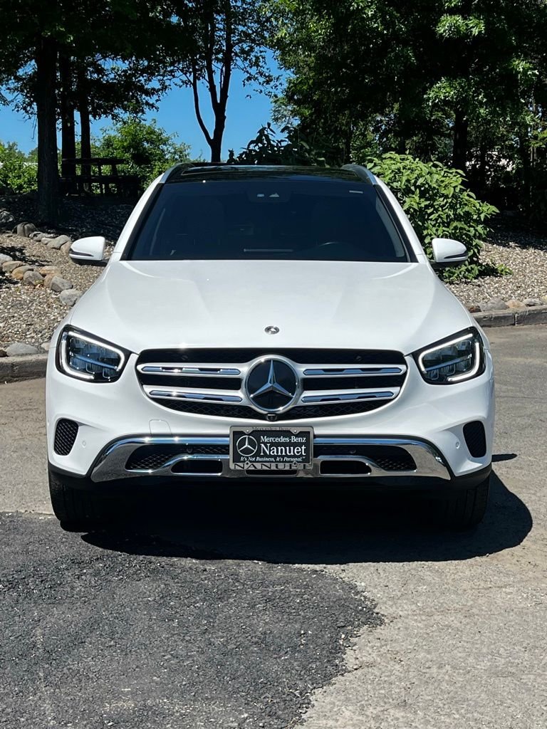 Certified Used 2022 White Mercedes-Benz GLC 300 image 2