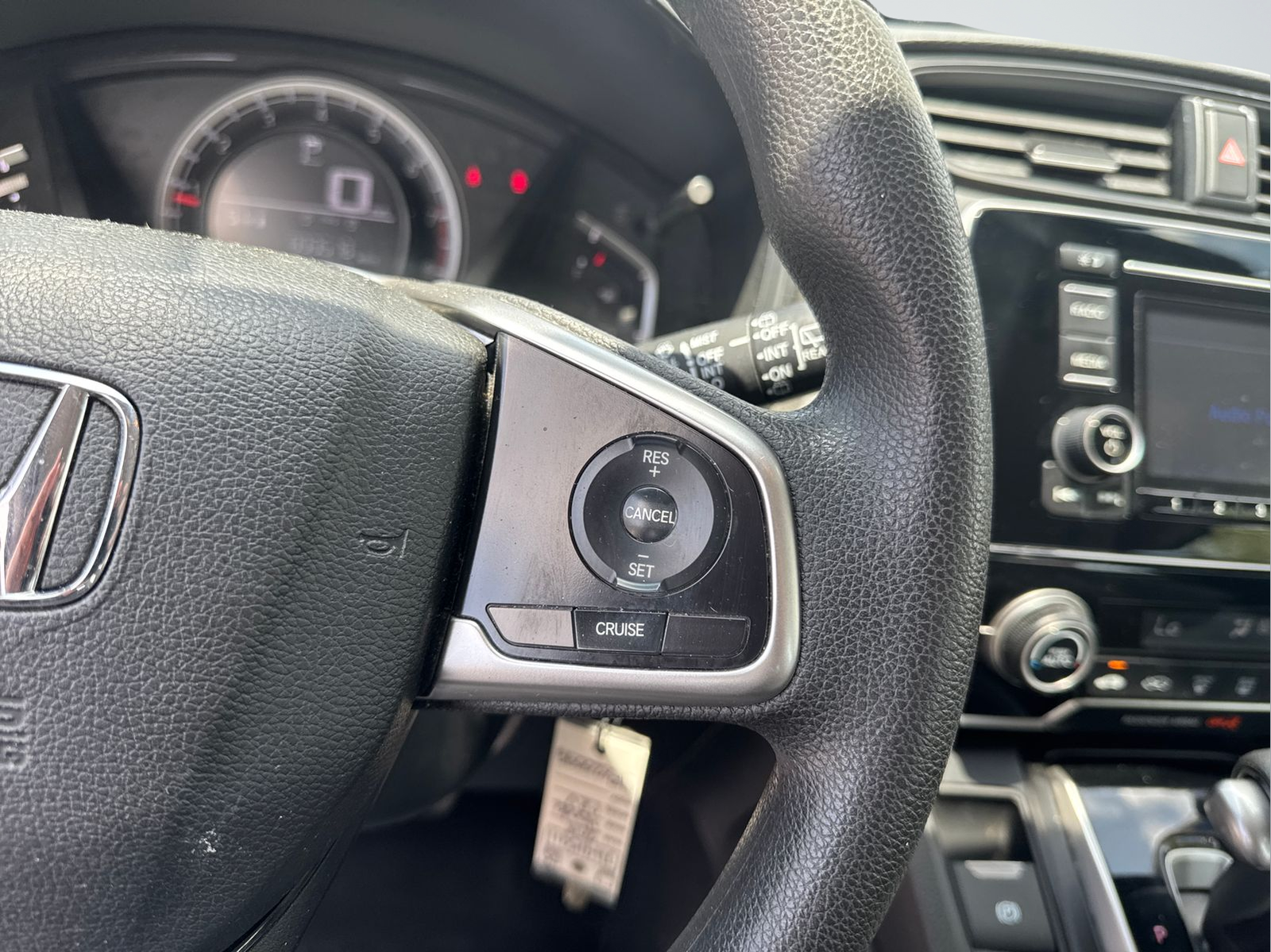 Used 2018  Honda LX image 20