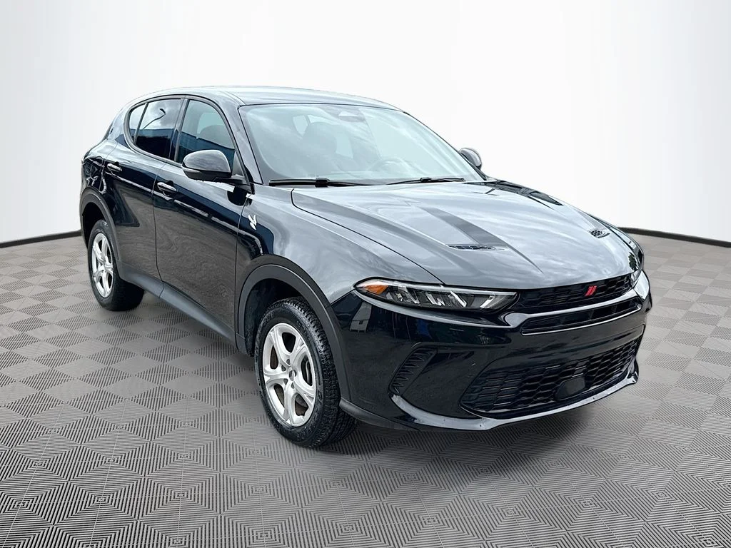 Used 2024  Dodge GT image 4