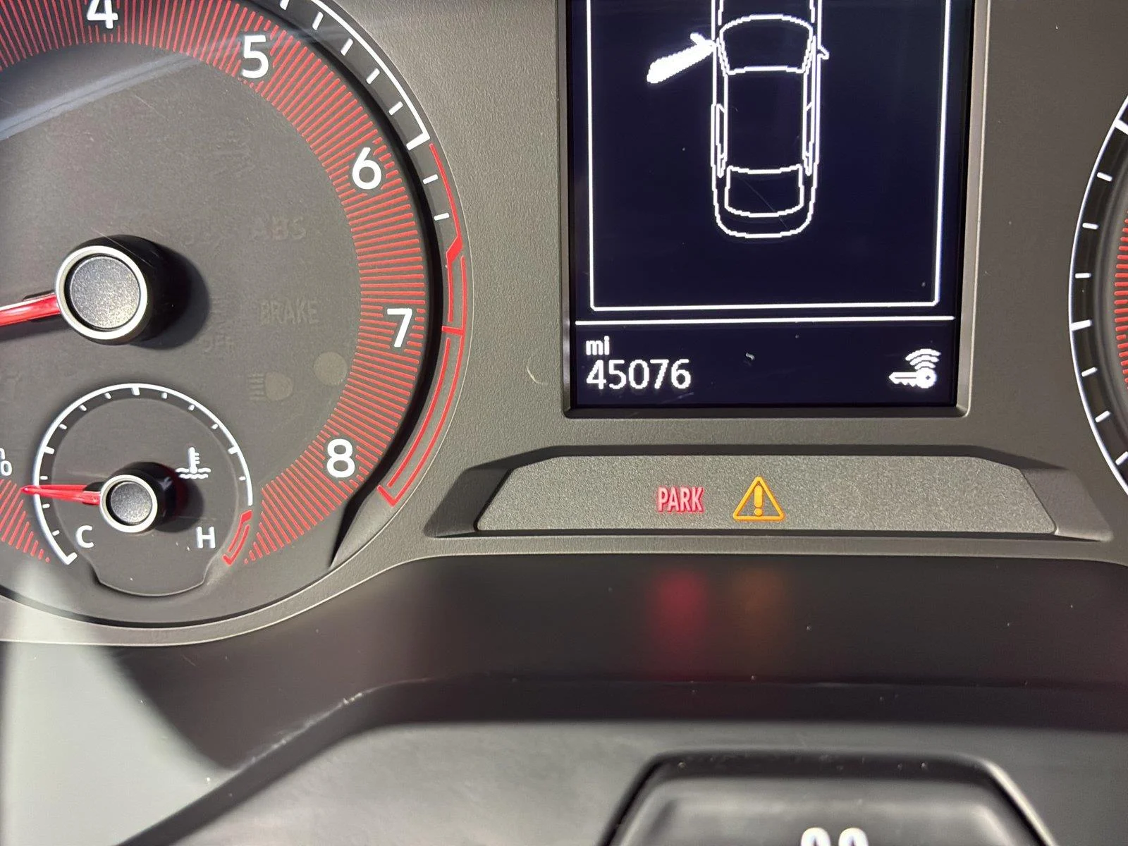 Used 2019 Platinum Gray Metallic Volkswagen R-Line image 27