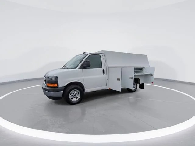 New 2025 Summit White GMC 1WT image 4