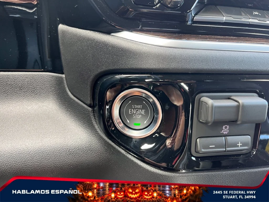 New 2026 Sterling Metallic GMC Elevation image 28