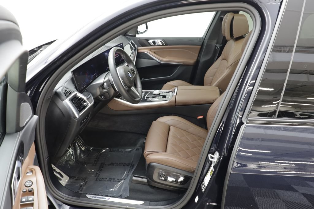 Certified Used 2026 Carbon Black Metallic BMW M60i image 6