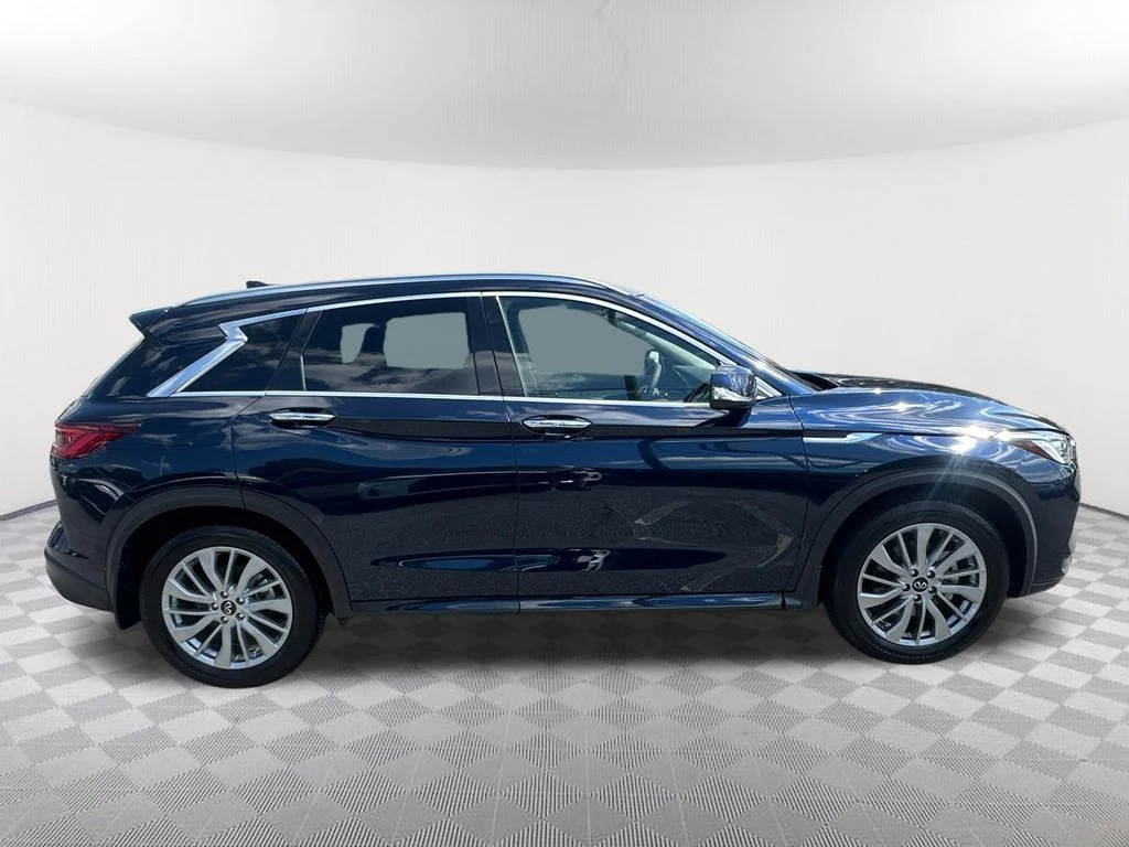 Certified Used 2024 Blue INFINITI LUXE image 4