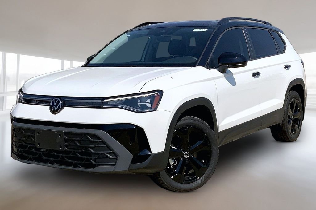 New 2026 Pure White w/Deep Blk Rf Volkswagen 1.5T SE Black image 1