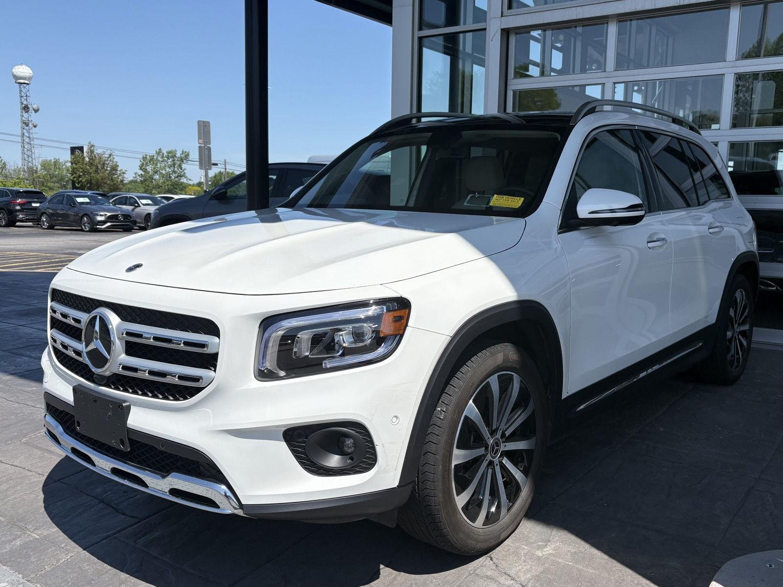 Certified Used 2023 Polar White Mercedes-Benz GLB 250 image 3