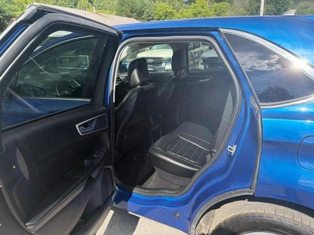 Used 2024 Atlas Blue Metallic Ford SEL image 83