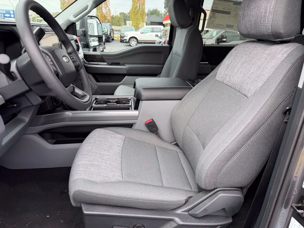 New 2027 Carbonized Gray Metallic Ford F-250® XLT image 13