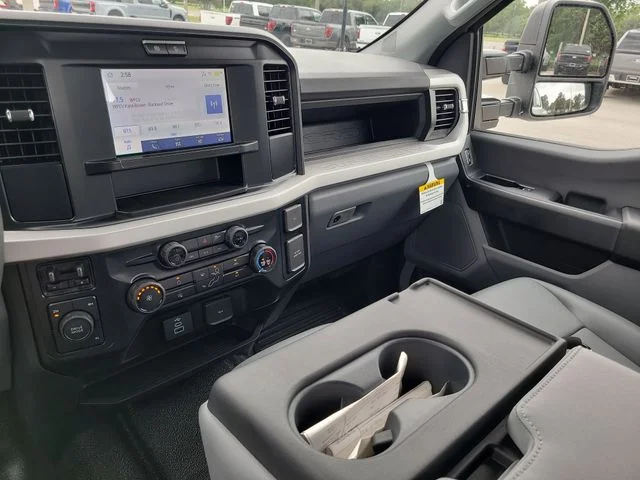 New 2026 Oxford White Ford XL image 21