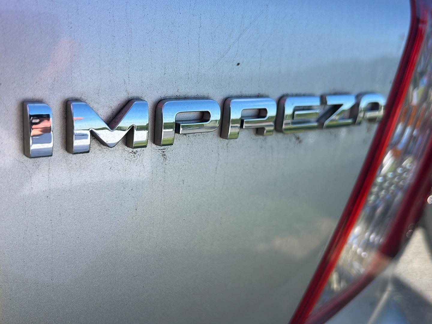 Used 2011 Spark Silver Metallic Subaru 2.5i image 15