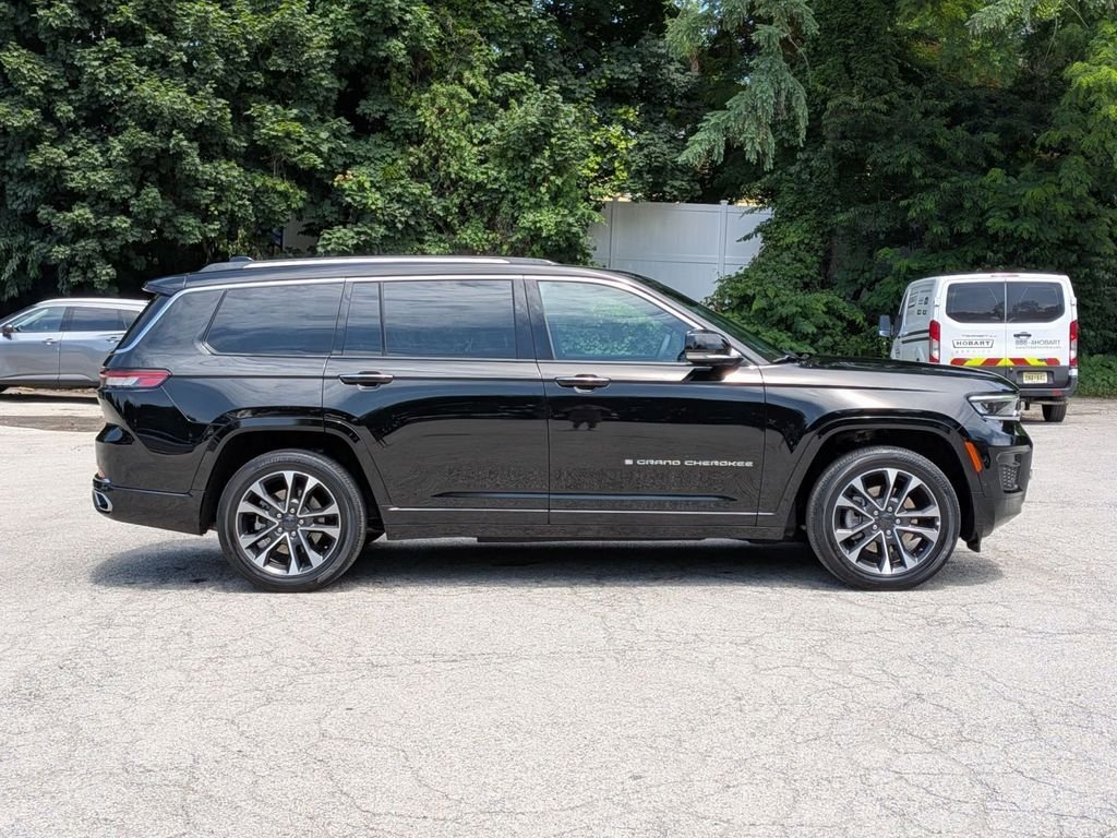 Used 2023 Black Jeep Overland image 2