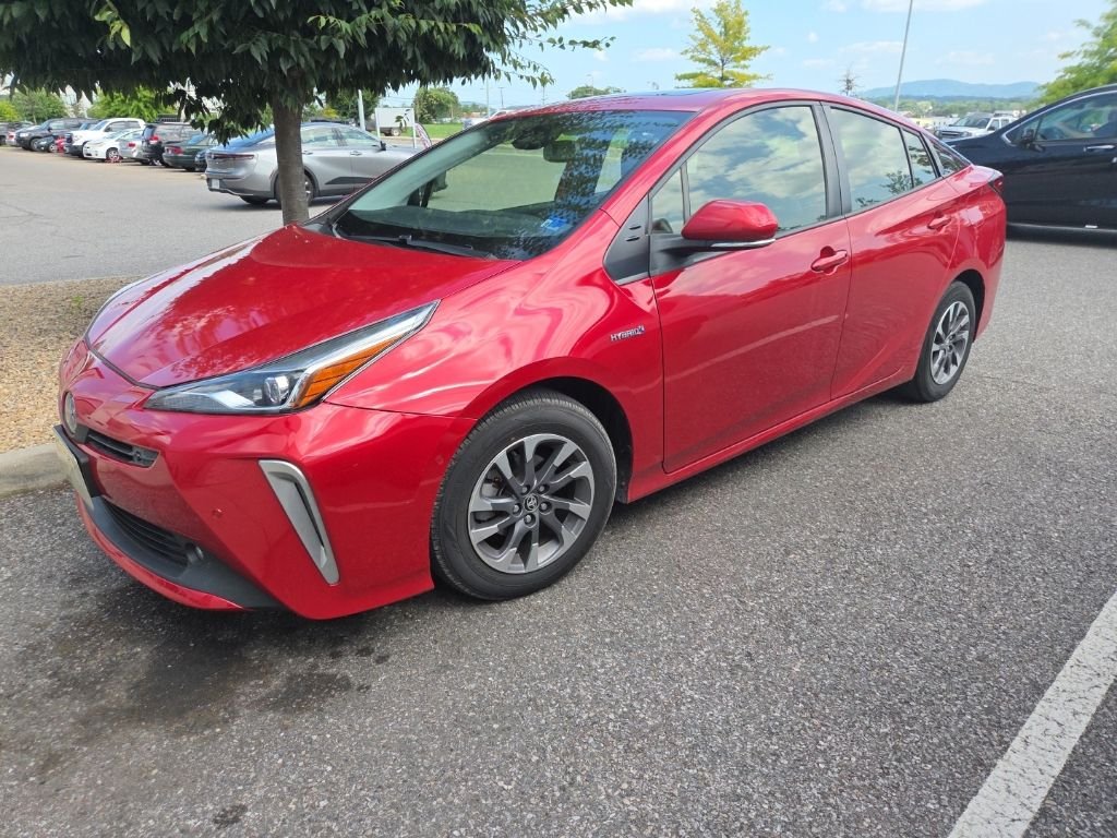 Used 2022 Red Toyota XLE image 2