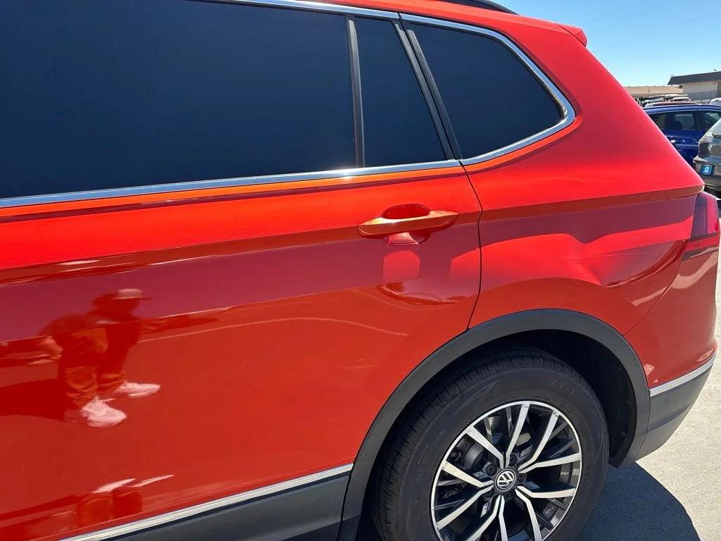 Used 2018 Orange Volkswagen 2.0T SE image 4