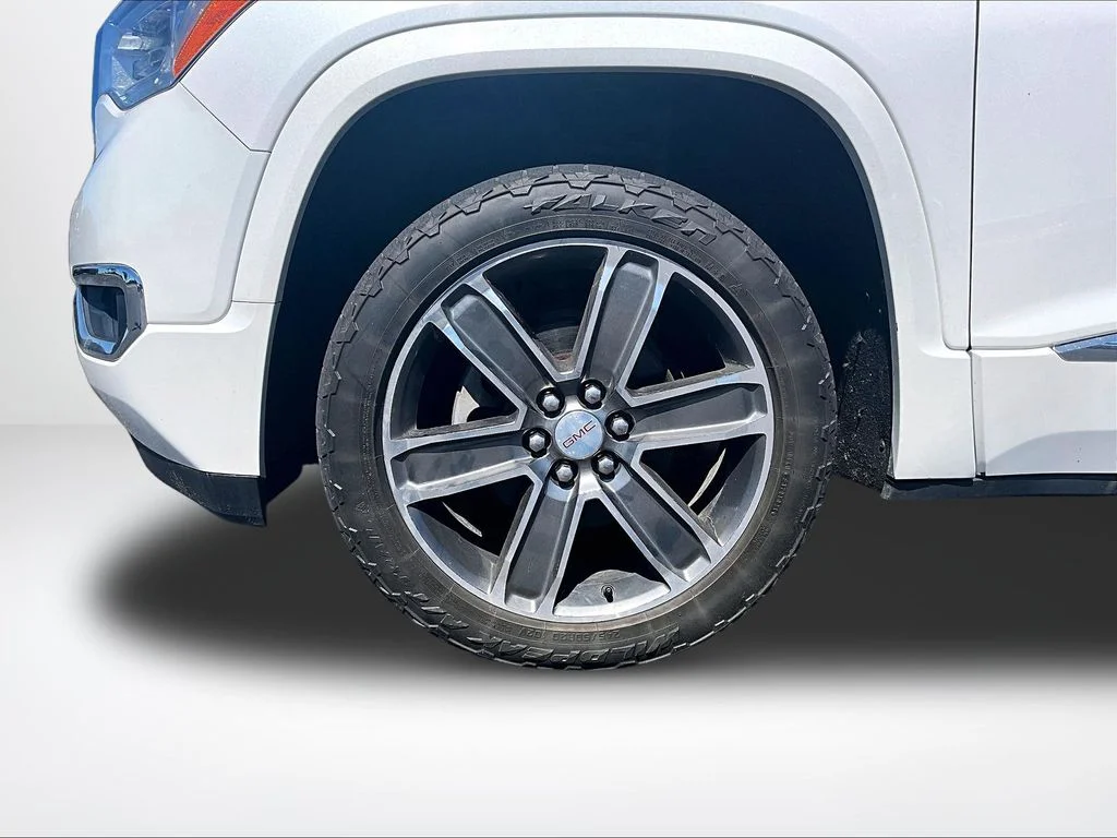 Used 2019 White GMC Denali image 9
