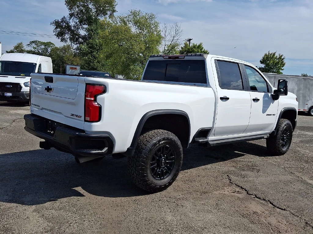 Used 2025 Summit White Chevrolet ZR2 image 12