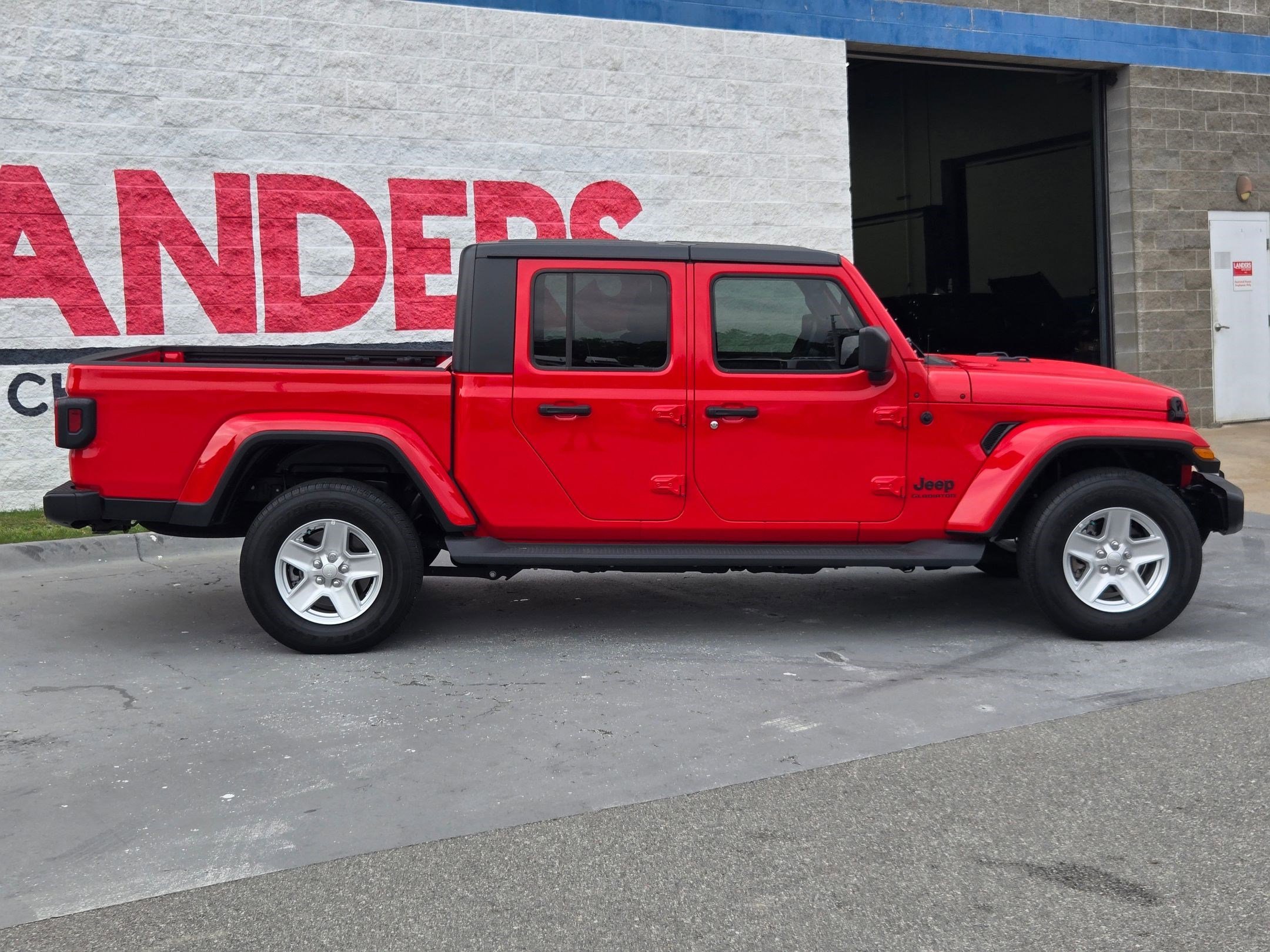 Used 2021 Firecracker Red Clearcoat Jeep Sport S image 8
