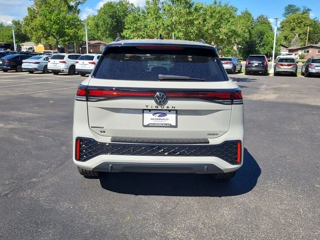 New 2026 Beige/tan Volkswagen 2.0T SE R-Line Black image 7