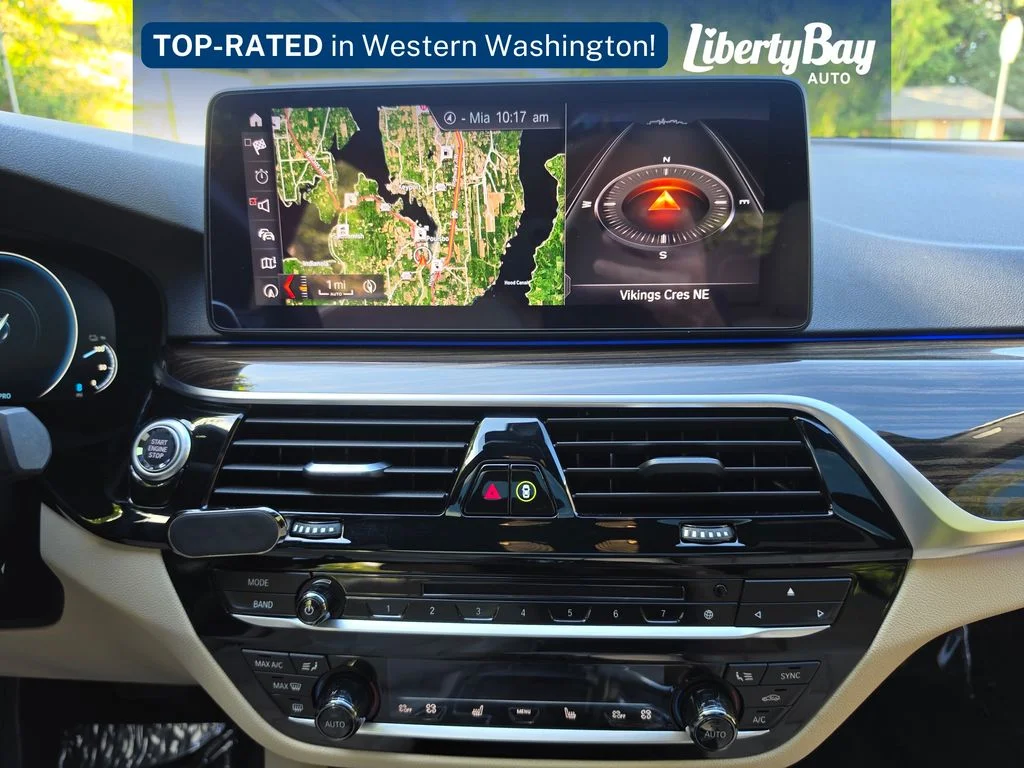Used 2019 White BMW 530e xDrive iPerformance image 13