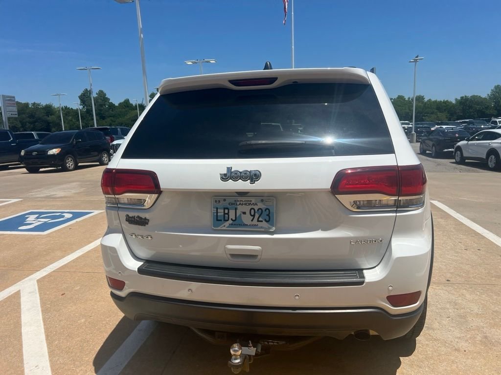 Used 2021 White Jeep Laredo E image 10