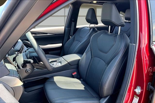 New 2027 2T SUN RED INFINITI SPORT image 25