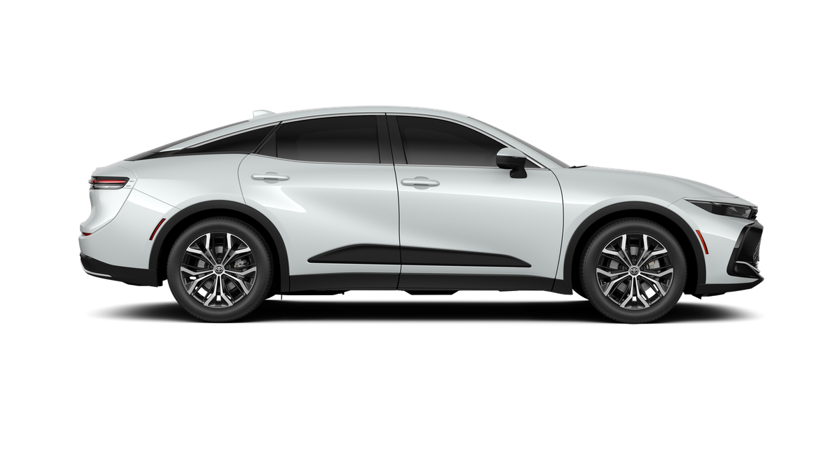 New 2026 Oxygen White Toyota XLE image 34
