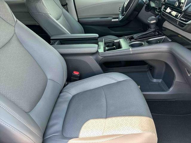 Certified Used 2021 CELESTIAL SILVER Toyota  image 22