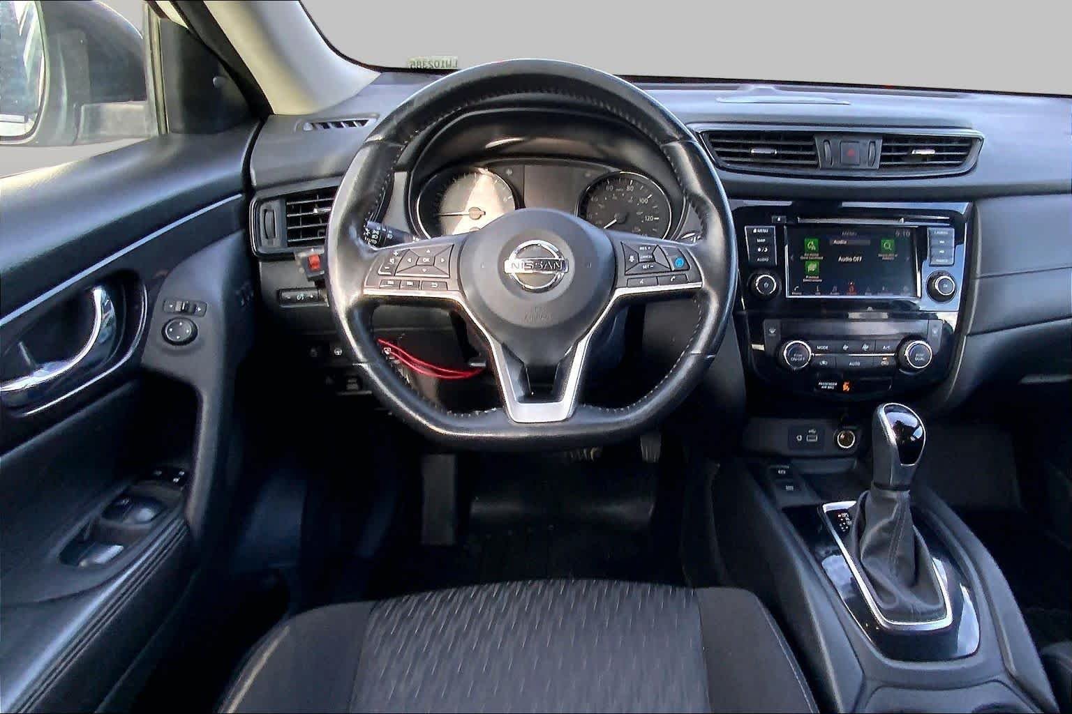 Used 2020 Pearl White Tricoat Nissan SV image 6