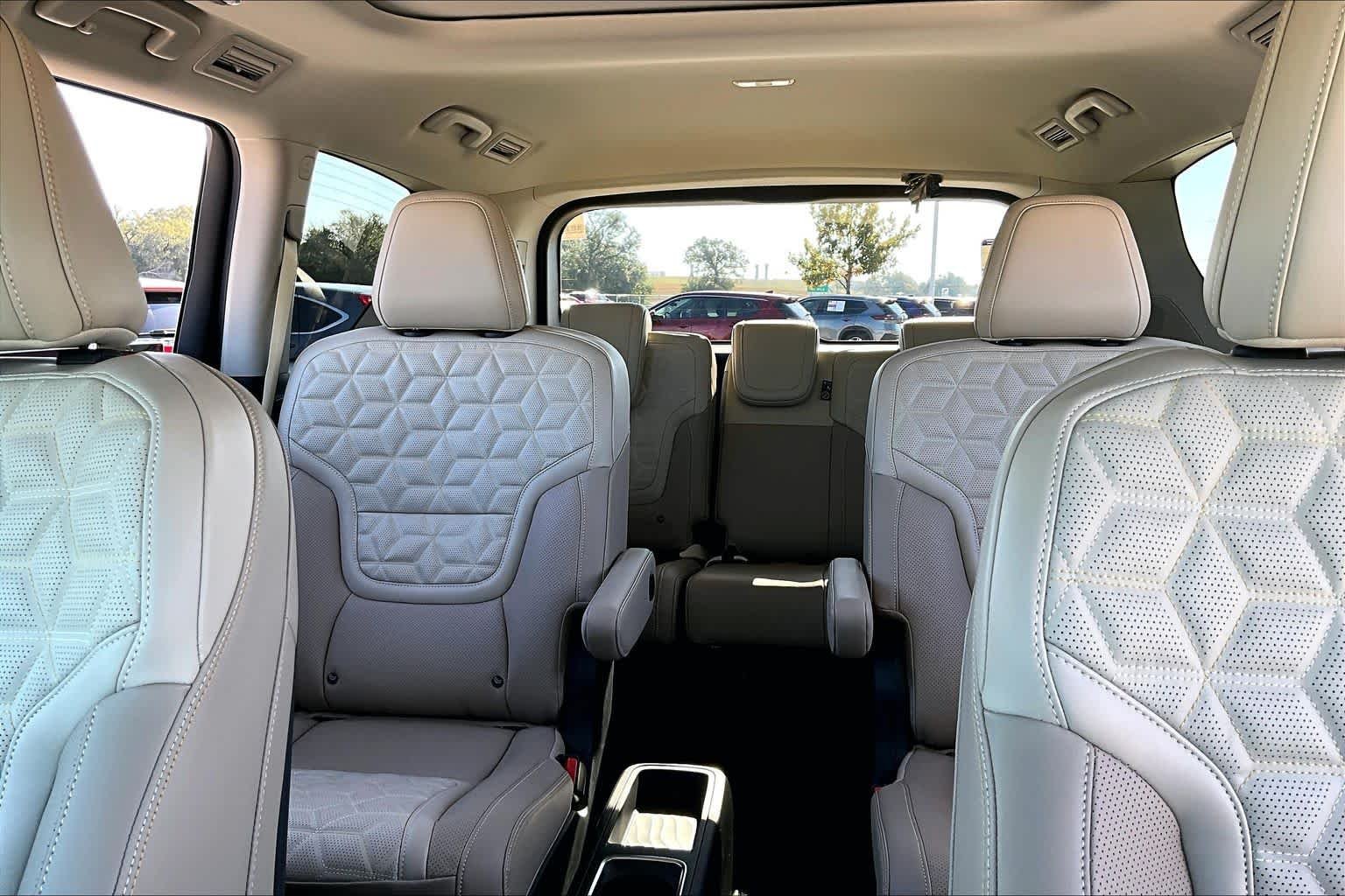 New 2026 Coulis Red Pearl Nissan Platinum image 20