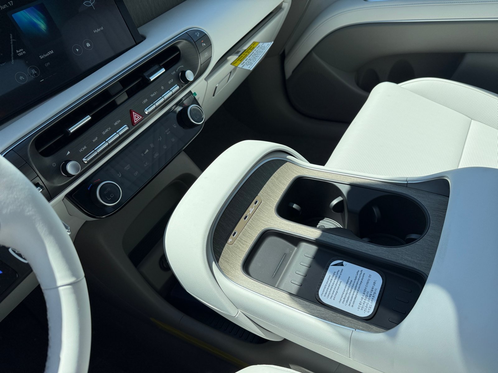 New 2026 Creamy White Pearl Hyundai SEL 8P image 13