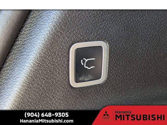 Used 2020 Red Chrysler Touring L image 13