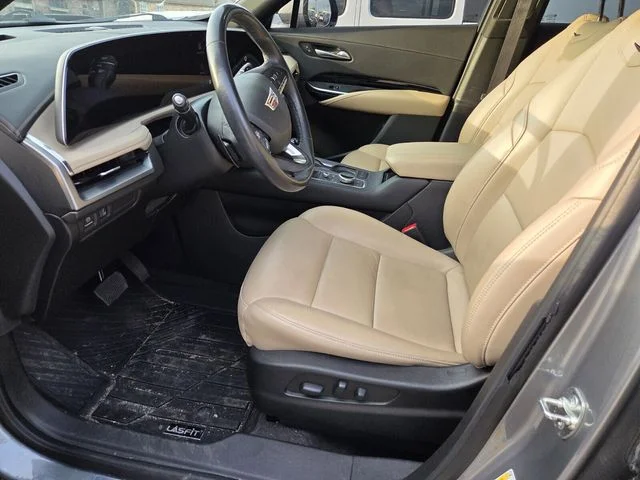 Used 2024 Silver Cadillac Luxury image 5