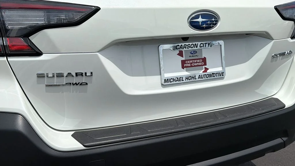 Used 2025 Crystal White Pearl Subaru Premium image 28