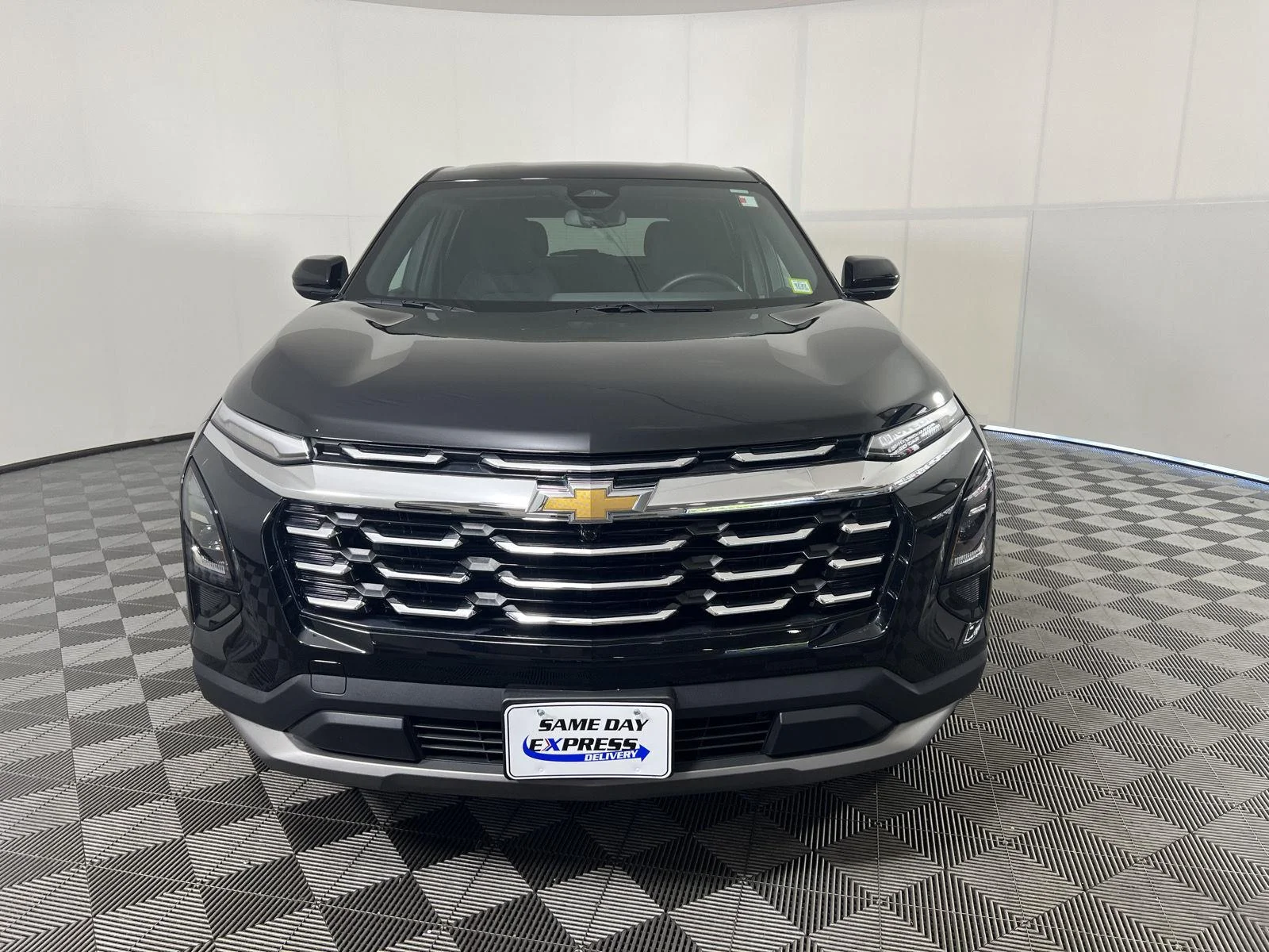 Used 2025 Mosaic Black Metallic Chevrolet LT image 29
