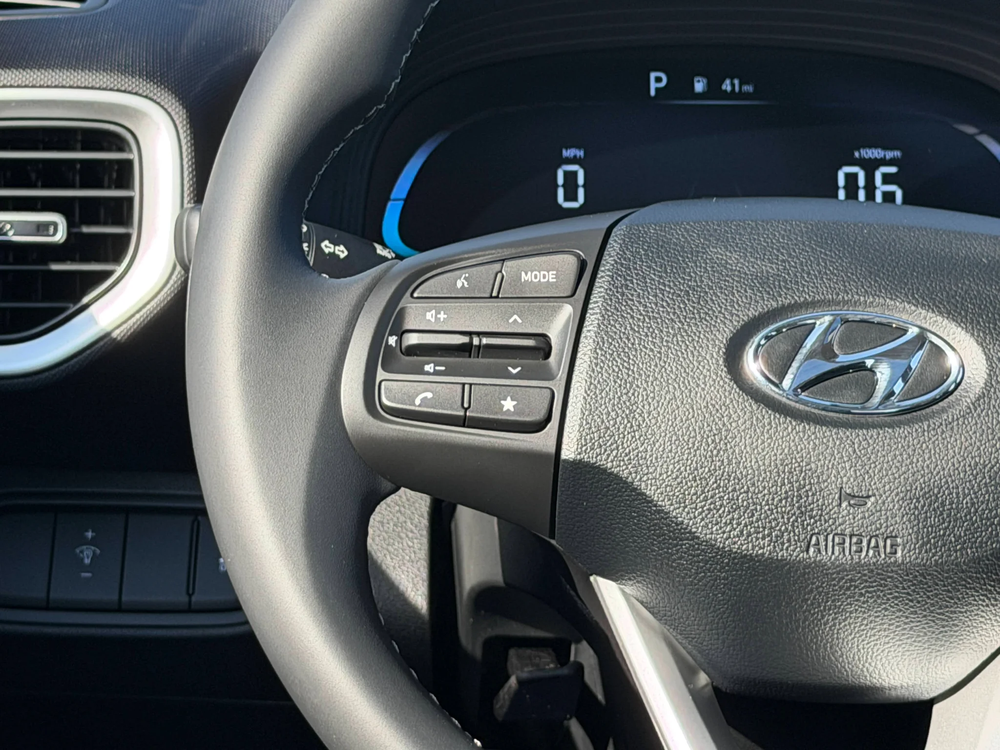 New 2026 Onyx Black Hyundai SEL image 19