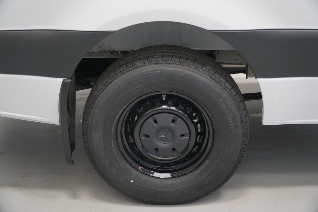 New 2026 Arctic White Mercedes-Benz Cargo 144 WB image 26