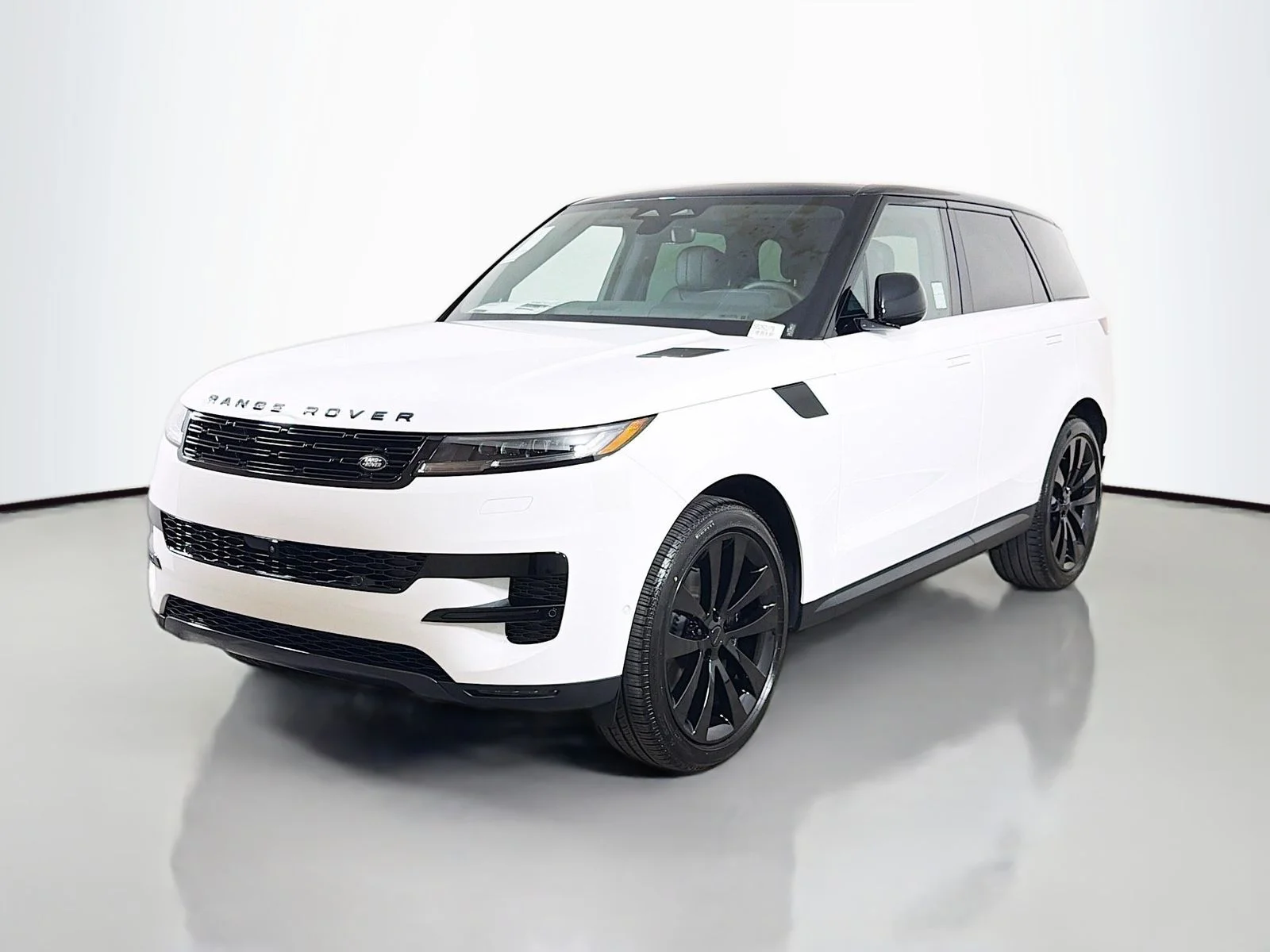 2026 Land Rover Range Rover Sport P360 SE MHEV's photo
