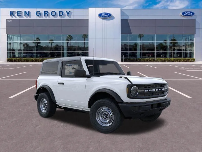 2026 Ford Bronco Base 4x4's photo