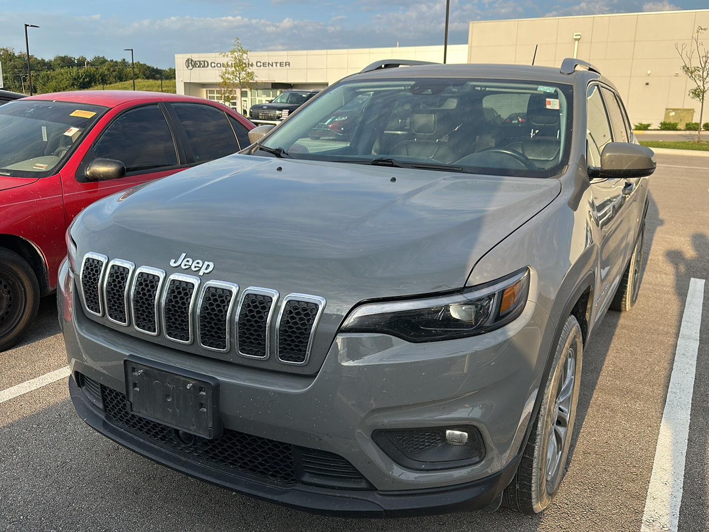 Used 2021 Sting-Gray Clearcoat Jeep Latitude Plus image 6
