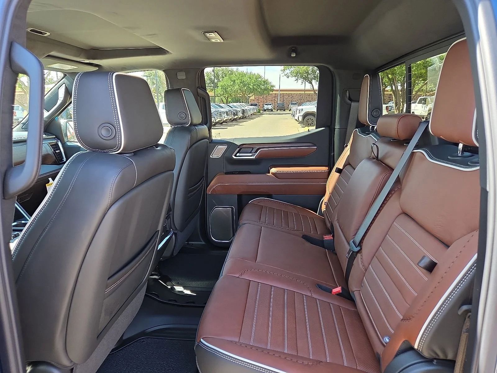 2026 GMC Sierra 1500 Denali Ultimate - Photo 9
